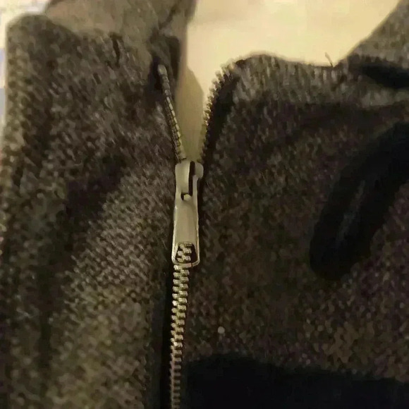 Women's Old Navy Wool Blend Hooded Toggle Coat Size L Black Grey Striped - Picture 7 of 13